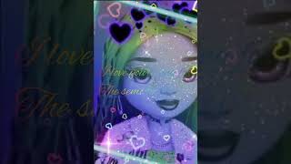 omg the glitch song find my voice is so nice guys !!💚