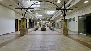 College Square (Cedar Falls, IA) - a very pleasant dead mall