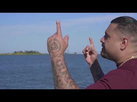 BIG TONE TO LIVE AND DIE IN THE BAY