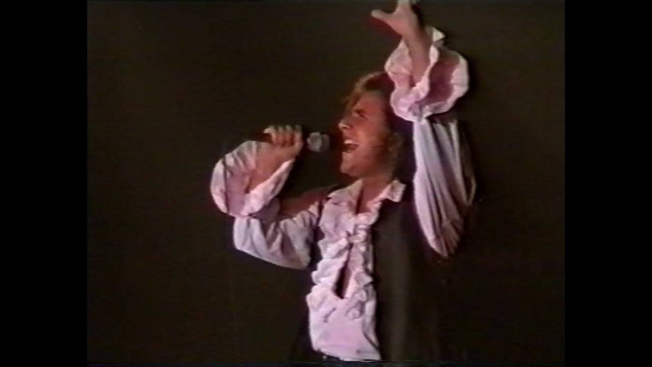 Angra - Stand Away live in France '99 (Multicam)