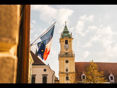Video: Kronstadtské námestie. Kostol Jána z Kronštadtu