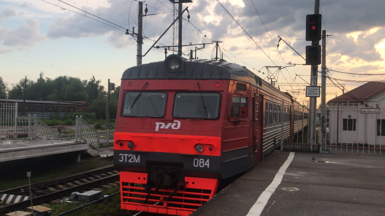 В машине в грозу