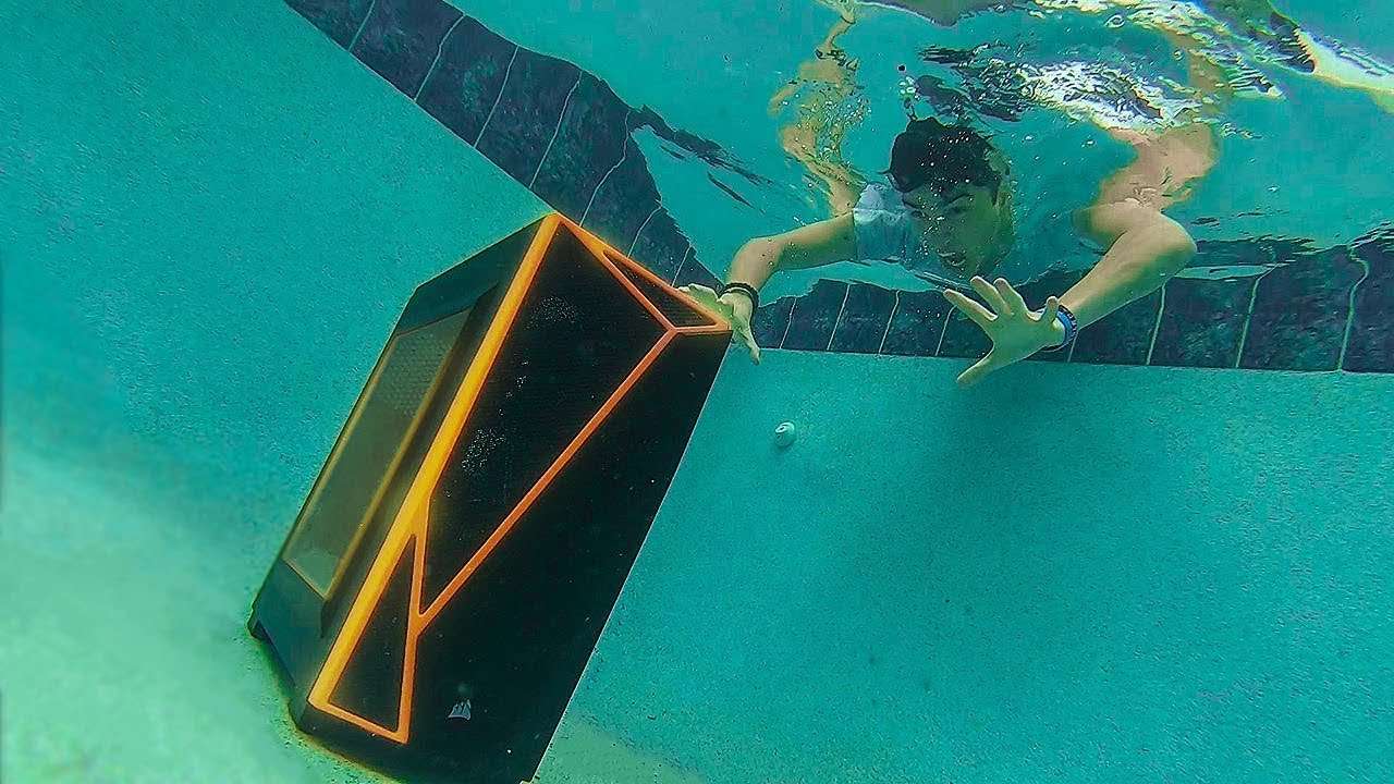 vlogs in spanish JOGUEI O PC GAMER DELE DENTRO DA PISCINA! ‹ NeaglePrank ›