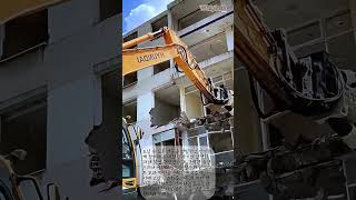 콘크리트 씹어먹는 포크레인 크러셔 #worker #process #excavator #crusher #machinery