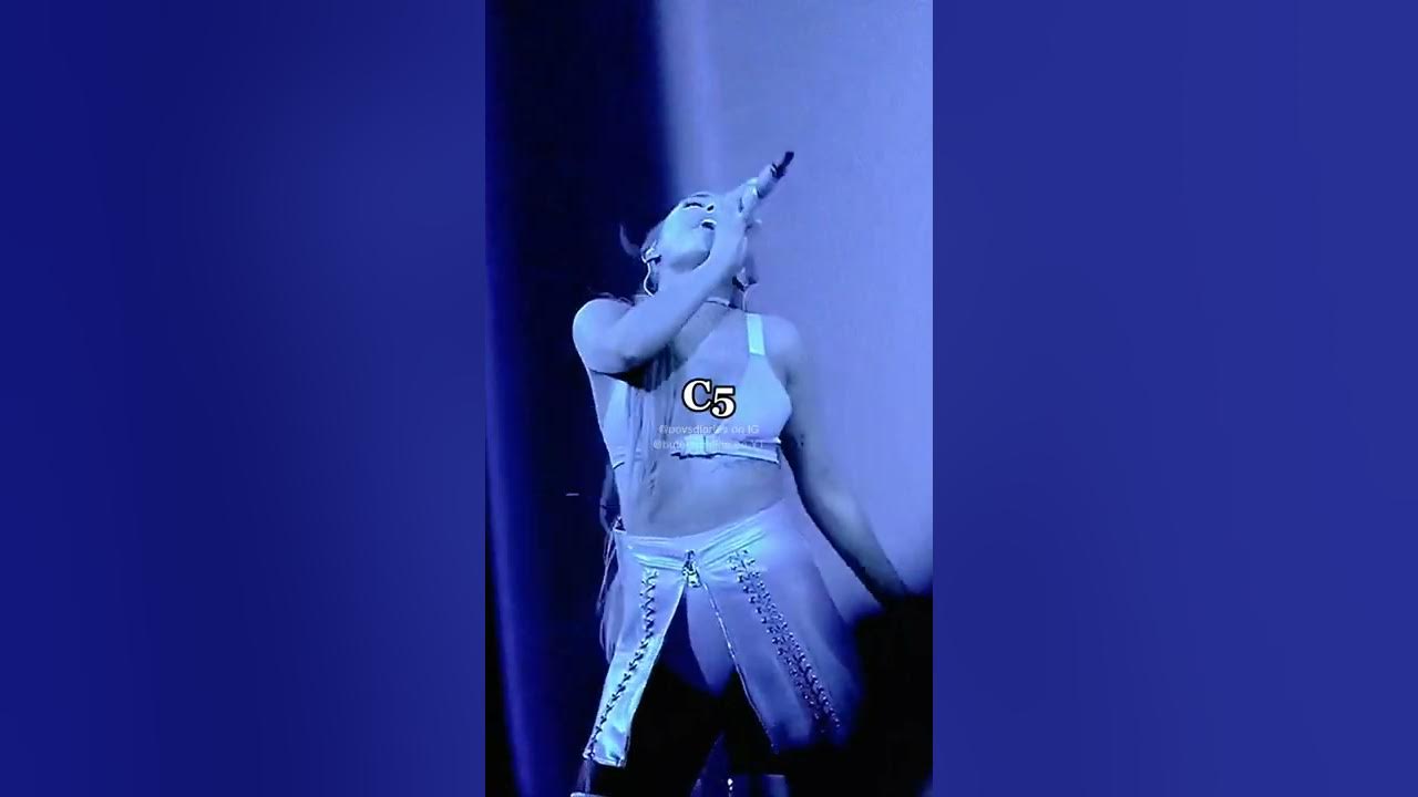 Ariana's INSANE vocals live 🤯 || #singing #arianagrande #shorts
