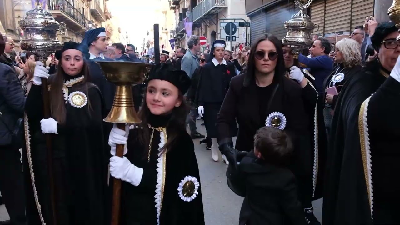 processione venerdì santo al cassaro Palermo 2025