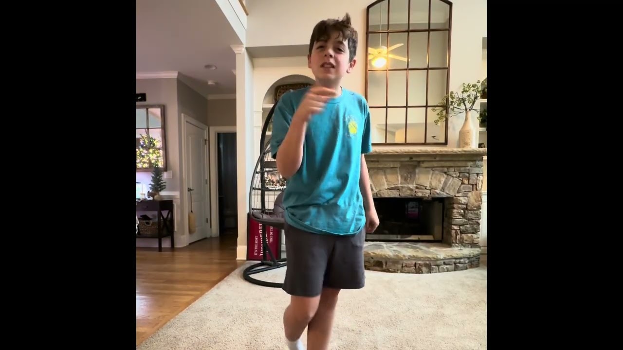 LoganGrant Annie rooster