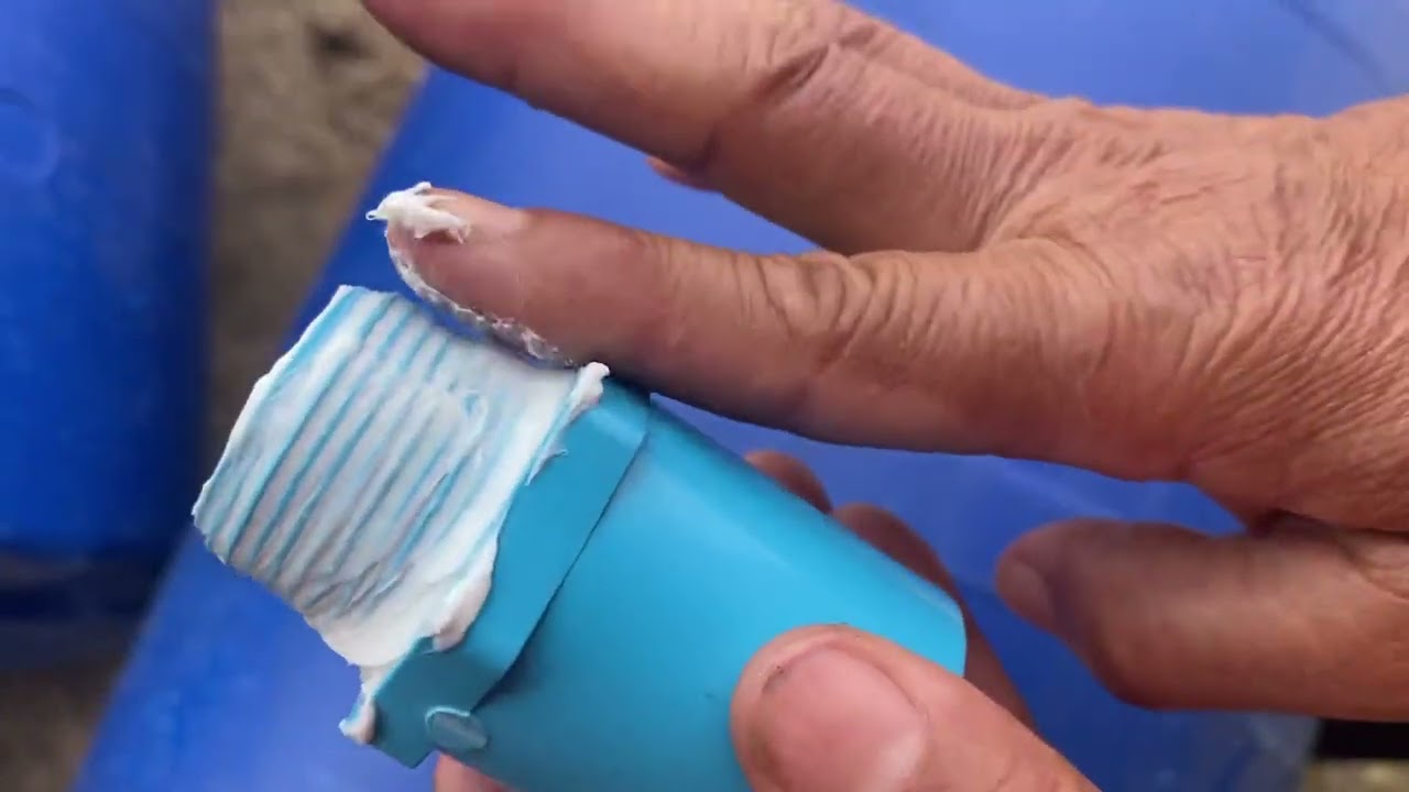 การเจาะถังพลาสติก สำหรับทำถังผสมปุ๋ยใน”ระบบน้ำในสวนอัตโนมัติ”