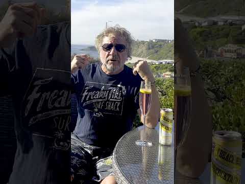 The Weirdest Thing Thrown On Stage - Storytime with Sammy Hagar #15
