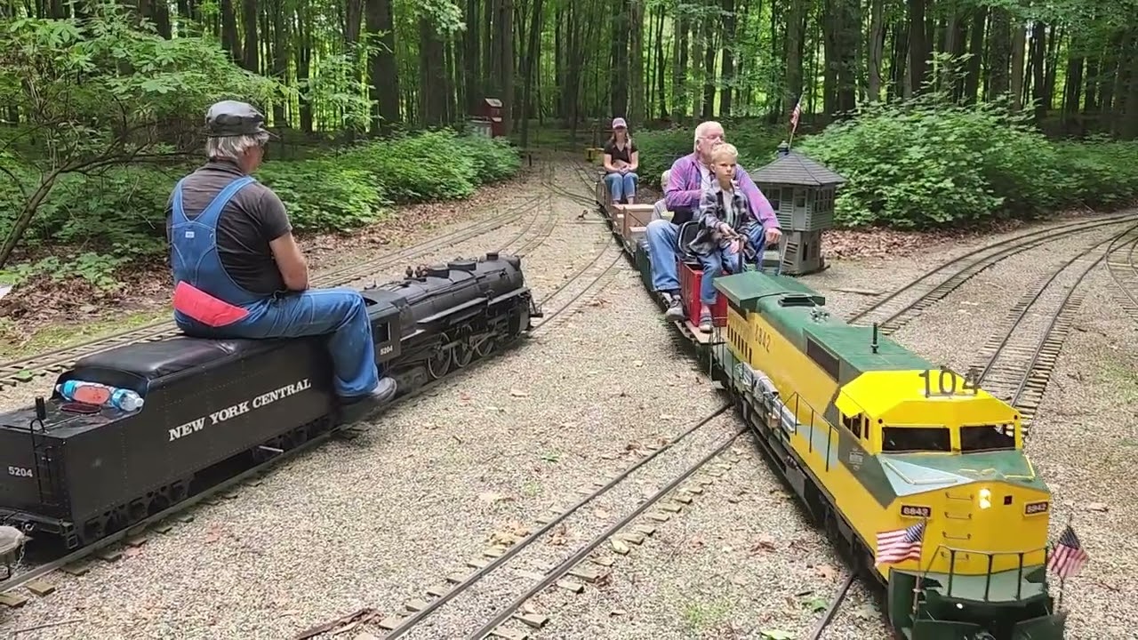 White Creek September 7, 2023 Trains at Apple Tree Junction