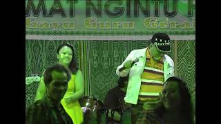 Rosak rosak maya gawai KARAOKE - Julin Top &amp; Santa S [Official Music Video]