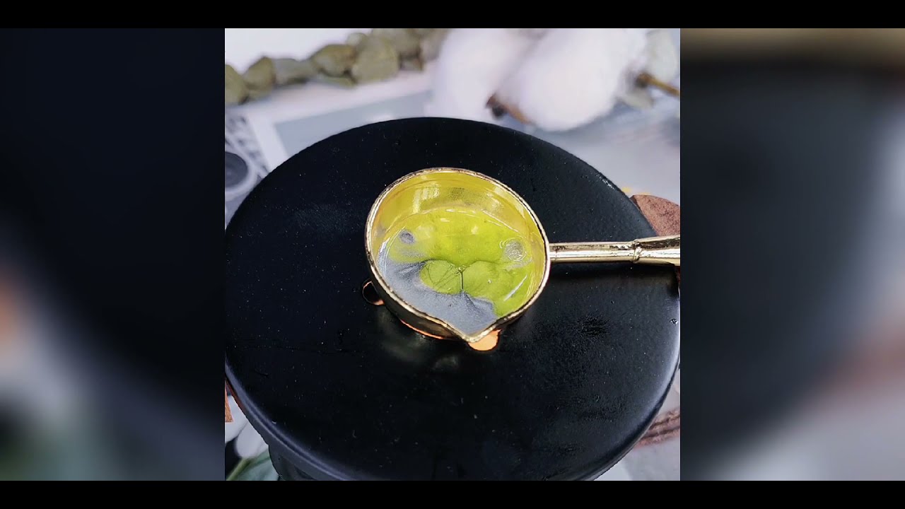 Elegant and beautiful wax wax envelope