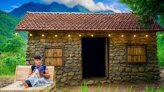 Chef back to country life, Renovate old house, Live freely off the grid .