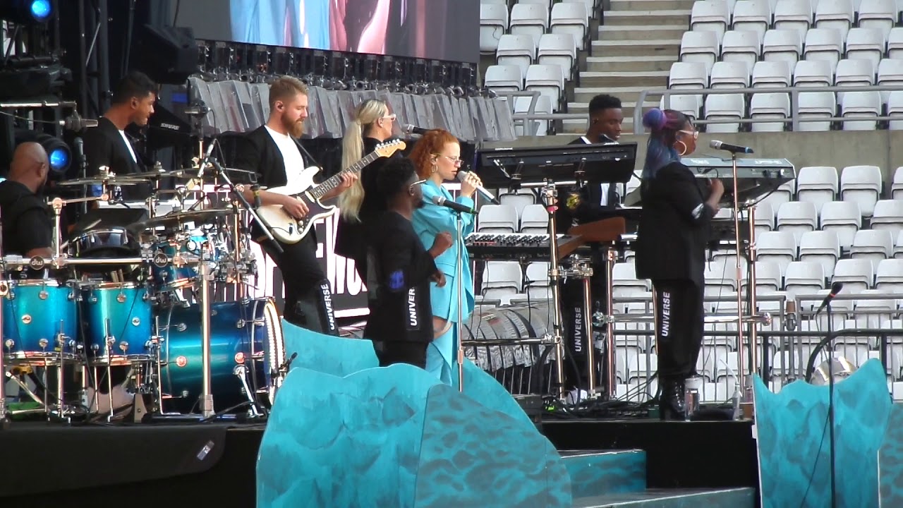 Jess Singer Jess Glynne Singing Hold My Hand at Sunderland Stadium of Light06/06/ ...