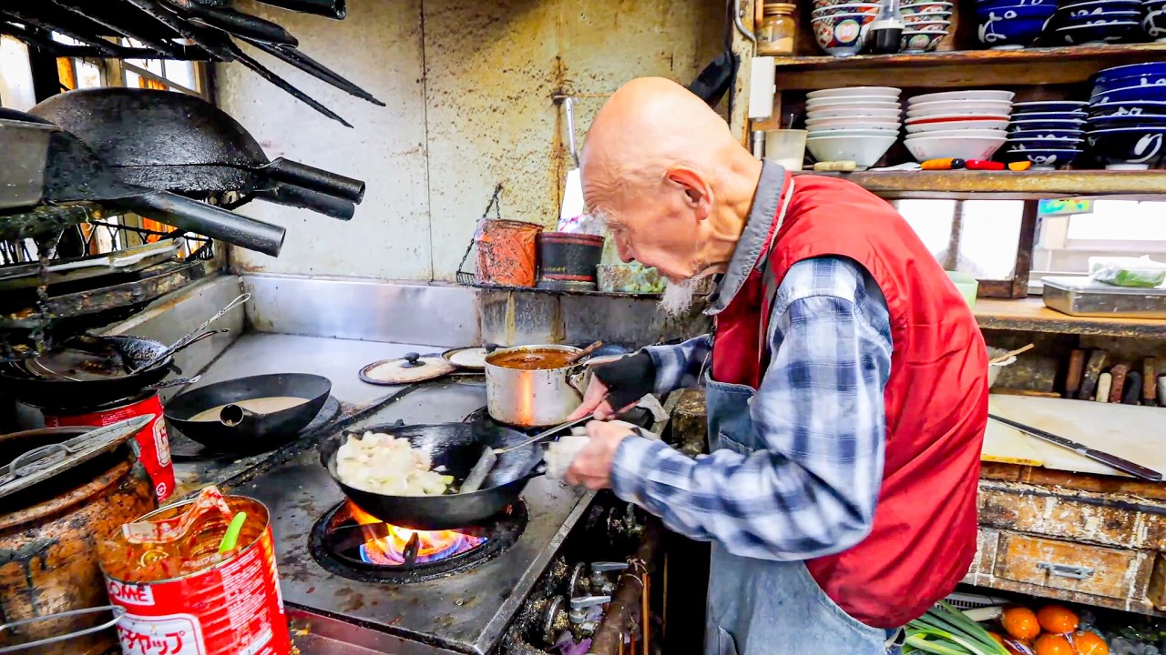 How an 82-Year-Old Owner Makes Omurice at a 100-Year-Old Japanese