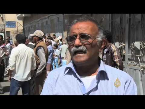 تنظيم عرض عسكري باليمن رغم انتشار الفوضى