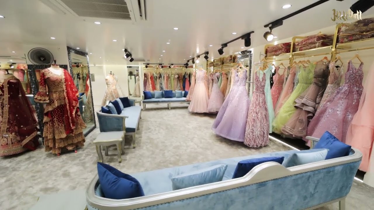 “Interior Tour of Aradhana Boutique, Amravati | Designed by Vijay Lulla, Captured by Vipul Tanna”
