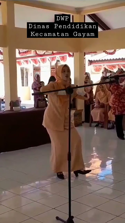 Dirigen Mars Dharmawanita Keren dan Bersemangat!!!