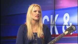 Greta Gaines - Gibson Custom Guitar - Rock & Review with Eric Dahl