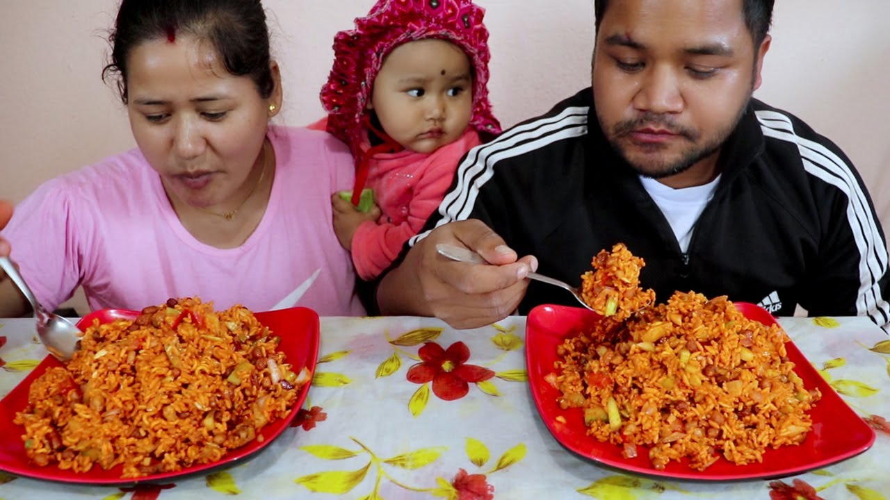 Gilo Chatpate Mukbang || गिलो चटपटे || Food N fun nepal || Street Food ||  Nepali couple Mukbang ||