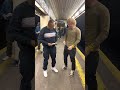 Capture de la vidéo Ed Sheeran Surprises Subway Performer Mike Yung (Original)