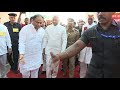 10 06 2023: Governor visits the Sant Gajanan Maharaj Sansthan Mandir at Shegaon