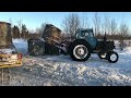 Рабочий день в колхозе!Чистим снег!поломка трактора.Погрузка и развоз сена!