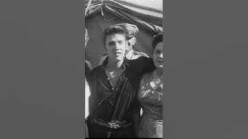 Beautiful and rare footage of Elvis Presley in 1956❤️❤️🎸🎸 #elvispresley #kingofrockandroll #shorts