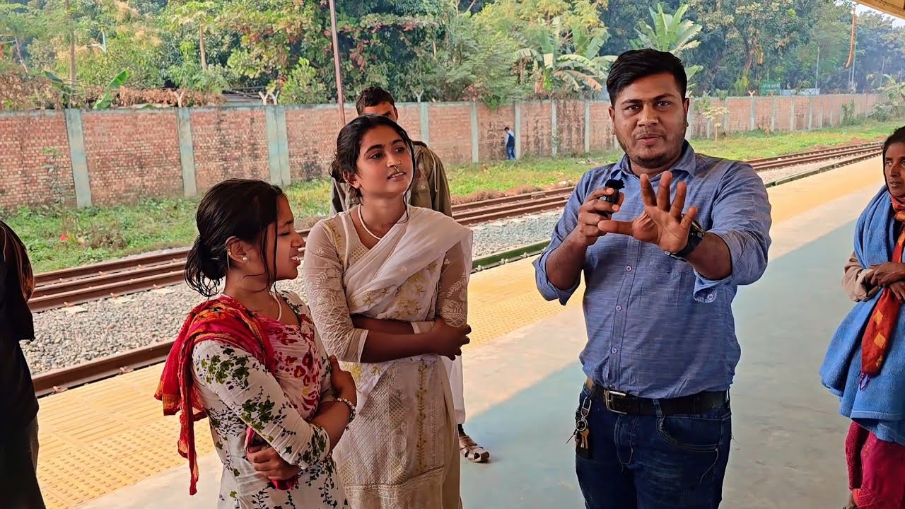 দুই বেদে কন্যাকে পছন্দ করেছে এক প্রবাসী