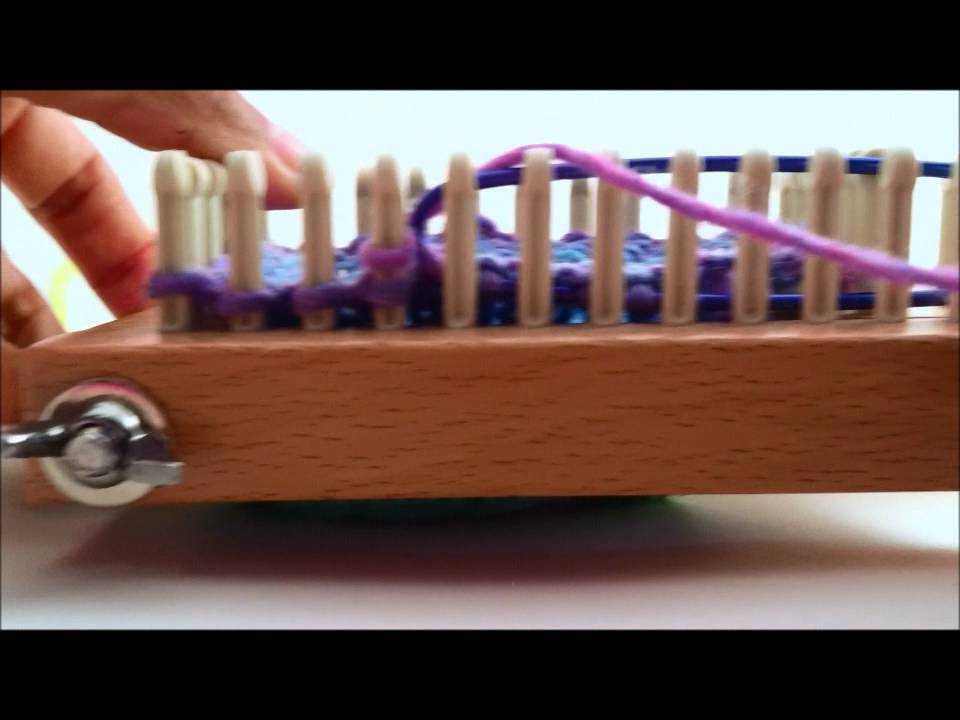 Loom Knitting Creating the thumb opening for a mitten YouTube