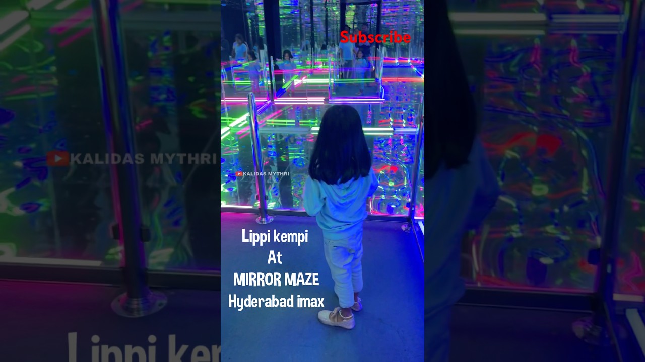 Lippi & Kempi at MIRROR MAZE 