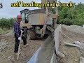Self-loading Concrete Mixer Truck