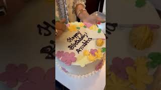 Floral cake..in making! #Shorts #YtShorts #CakeDecorating #cake #viralvideo#homebaker #crochet