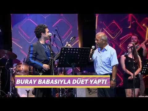 Buray memleketi Kıbrıs'ta babasıyla düet yaptı