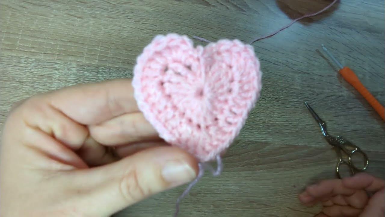 Comment Faire Un Coeur Dans Un Coussin Au Crochet Video Comment faire un Cœur au crochet - YouTube