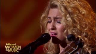 Download lagu Tori Kelly - Hollow (Live at Billboard Women in Music 2015)