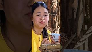 Ly Thi Thuy's mukbang video looks really (disgusting).#hoangthimai #lytutien #lytientien#mukbang