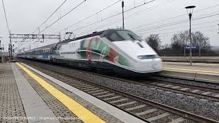 IC 611 Bolzano Bari con in testa la E 414 in livrea olimpica e la 414 in livrea pubblicitaria ITG