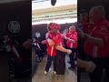 Hamilton recebe cumprimento de Leclerc🙌 #shorts