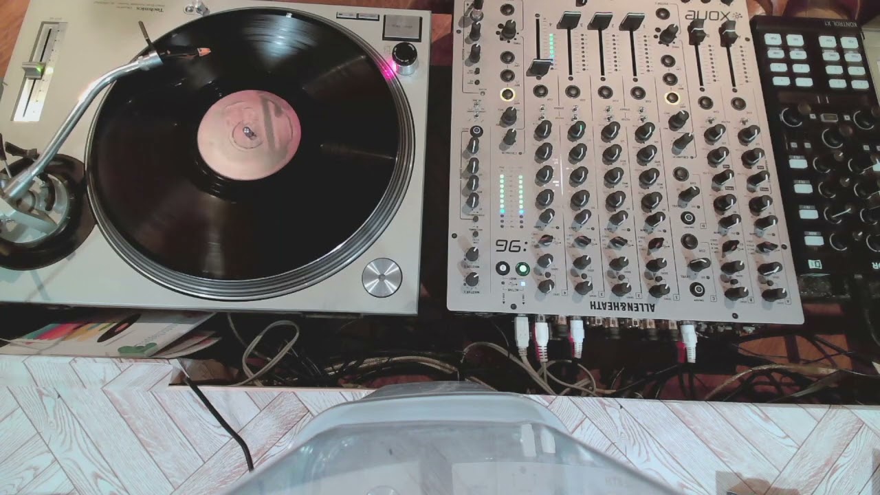 Moodymann - Don't You Want My Love (long mix) - YouTube