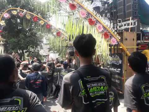 keberangkatan Riswanda bersama Pemuda Samidan menuju START