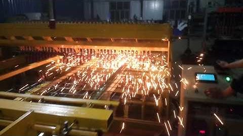 Debug video of welding mesh machine