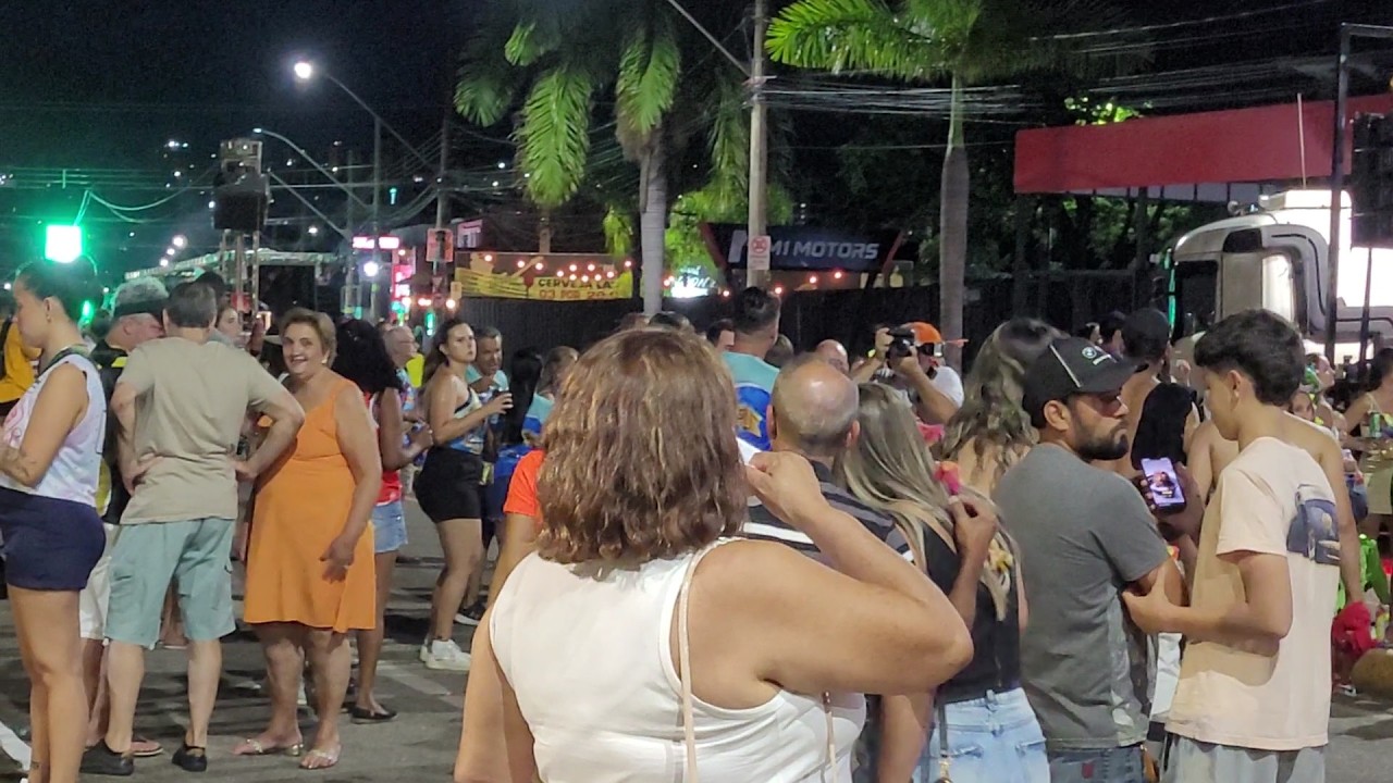 Carnaval Itaúna Folia 2026, Bloco Deu No Que Deu E Bateria Turbinada