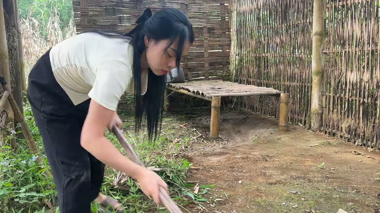 Cleaning and renovating the old house || Young girl was shocked to return to her childhood home