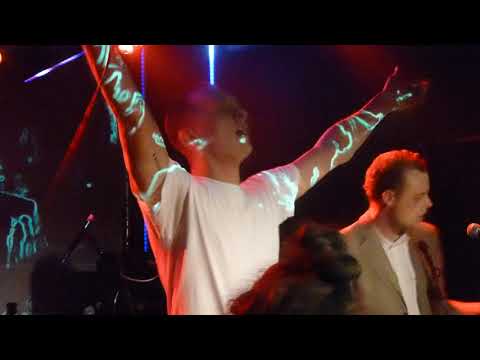 Die Kosmonauten - Erschießen Live in Chemnitz 26.12.2018