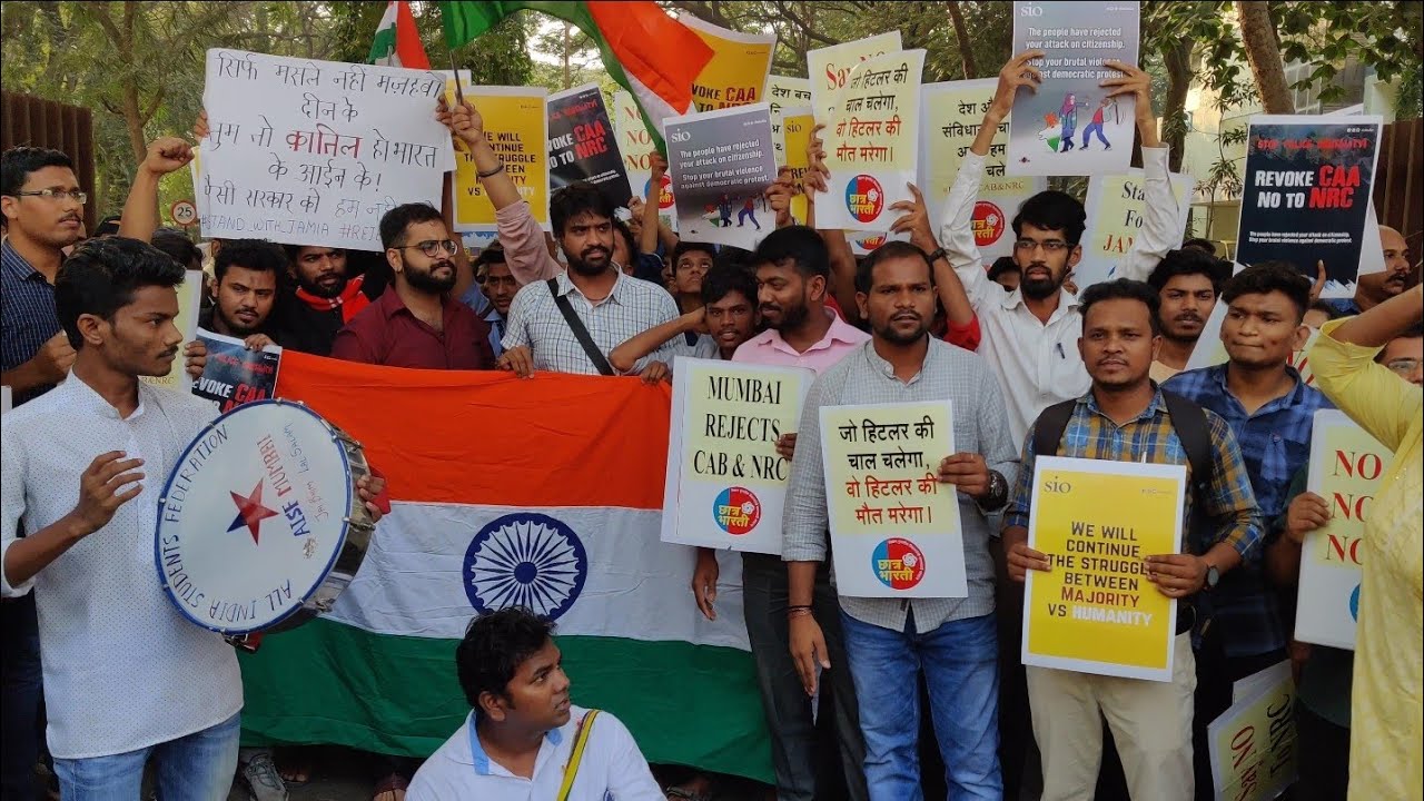 Hundreds of students, activists & Citizens gathered at Mumbai
