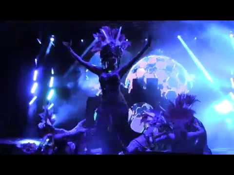Regardez "DMT Cheerleaders" - Shpongle featuring Darshan Dance Tribe - live at Sonic Bloom 2018 sur YouTube