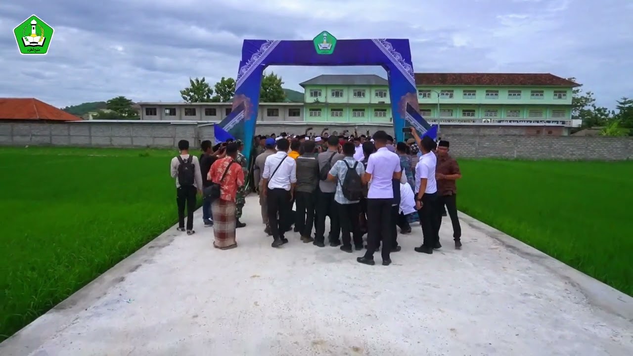 PERESMIAN JALAN UTAMA PONDOK MODERN MANBA'UL 'ULUM