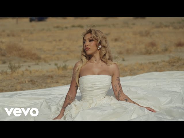 Doja Cat - Stranger (Behind The Scenes)
