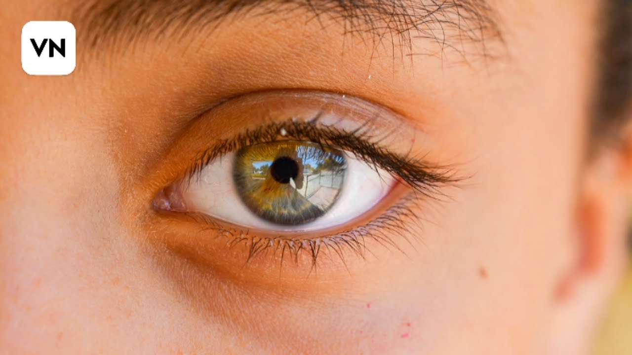 How to create an eye blink transition on vn video editor